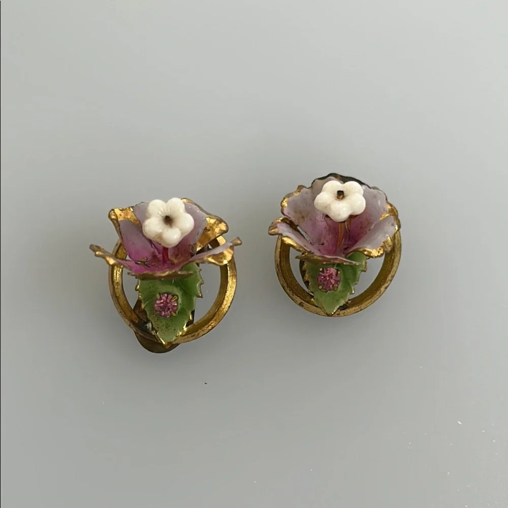 Vintage elegant floral